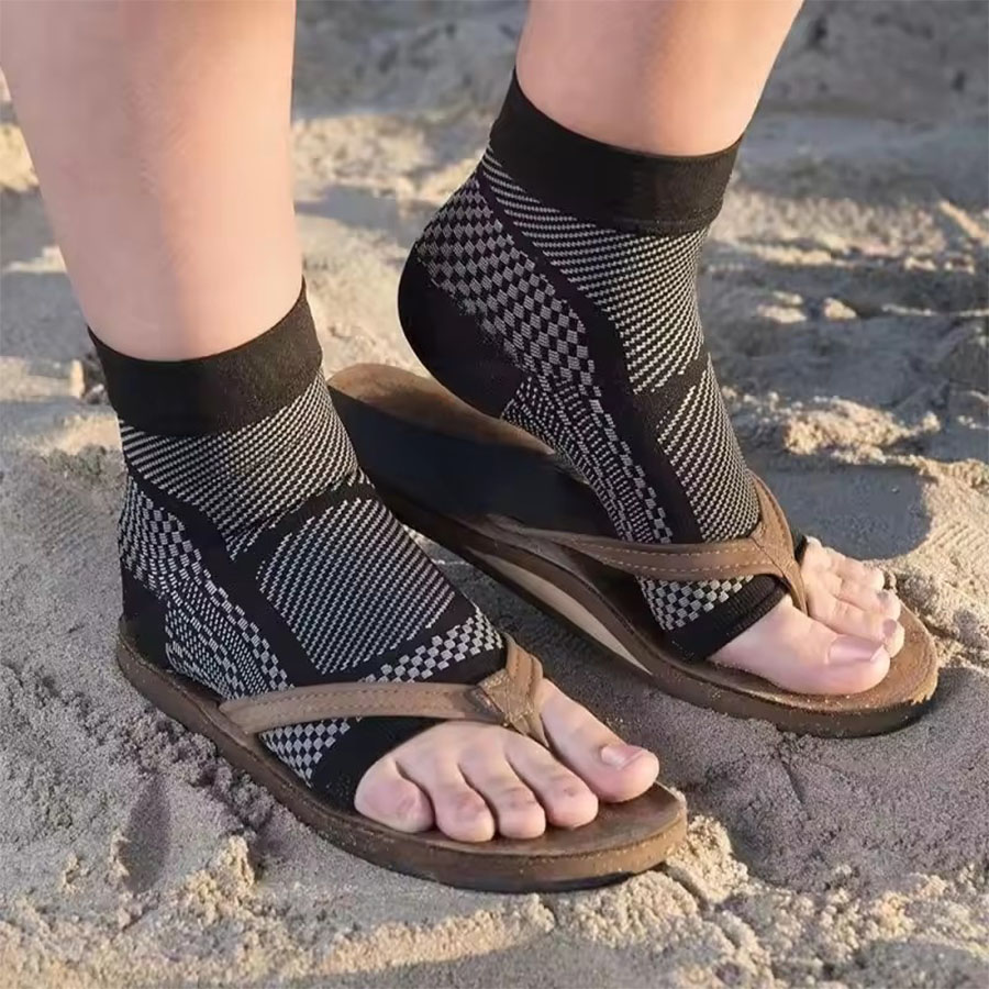 زوج واحد من الجوارب الرياضية ا - مراجعة Ankle Brace Sock وسعره